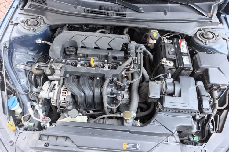 Used Hyundai Elantra 2021 1.5L CVT GLX Elite Edition Engine Bay