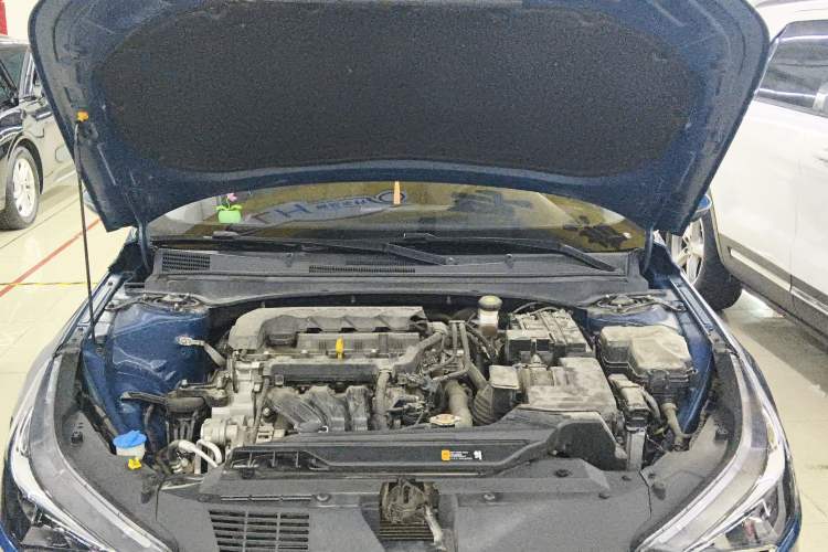 Used Hyundai Elantra 2021 1.5L CVT LUX Prestige Edition Engine Bay
