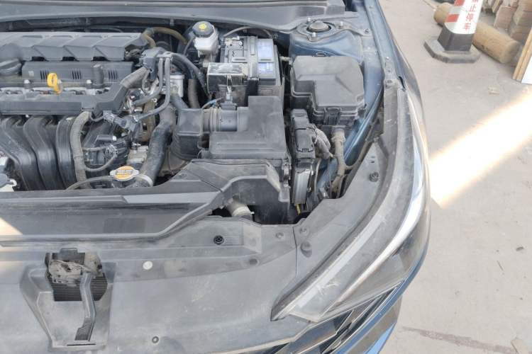 Used Hyundai Elantra 2021 1.5L CVT LUX Prestige Edition Engine Bay Left
