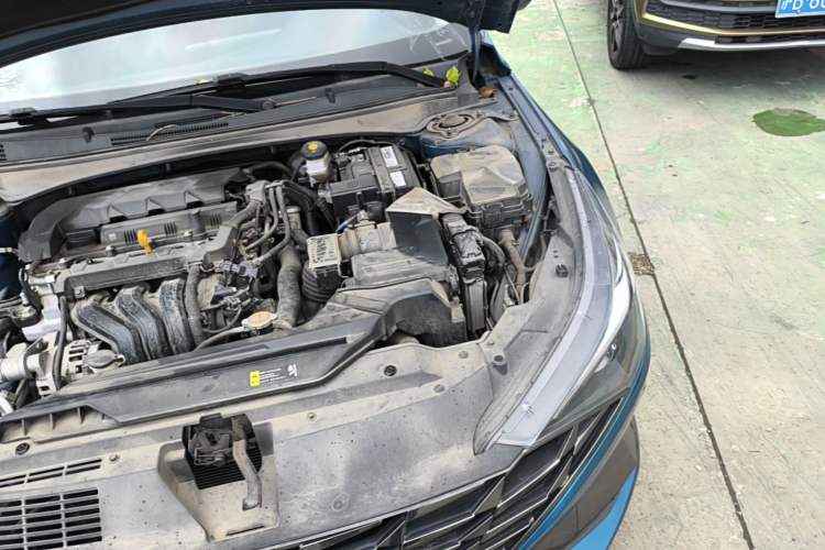 Used Hyundai Elantra 2021 1.5L CVT LUX Prestige Edition Engine Bay Left