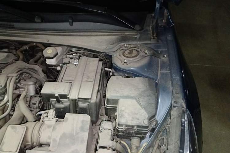Used Hyundai Elantra 2021 1.5L CVT LUX Prestige Edition Engine Bay Left