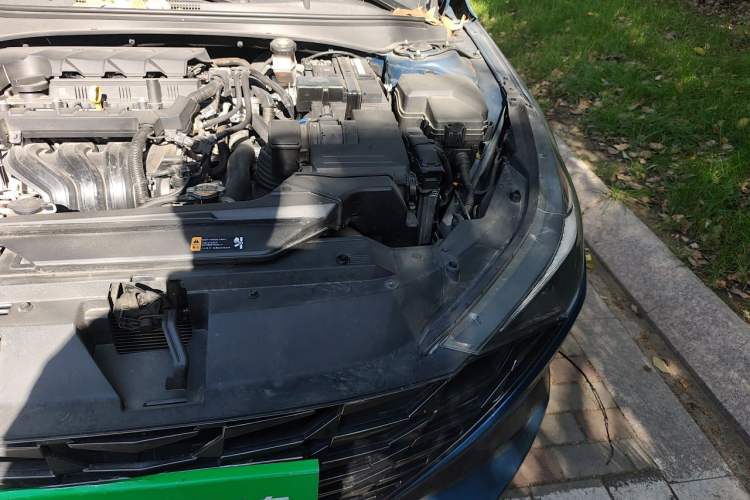 Used Hyundai Elantra 2021 1.5L CVT GLX Elite Edition Engine Bay Left
