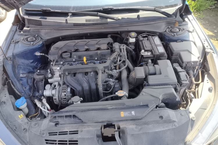 Used Hyundai Elantra 2021 1.5L CVT LUX Prestige Edition Engine Bay