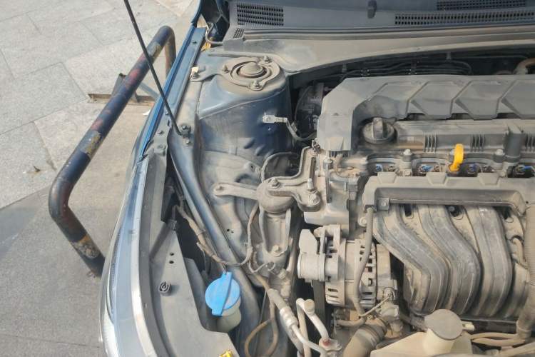 Used Hyundai Elantra 2021 1.5L CVT GLX Elite Edition Engine Bay Right