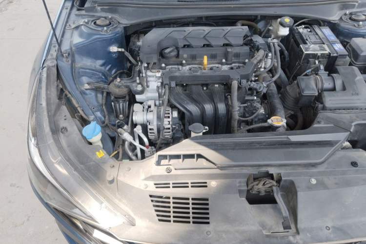 Used Hyundai Elantra 2021 1.5L CVT LUX Prestige Edition Engine Bay Right
