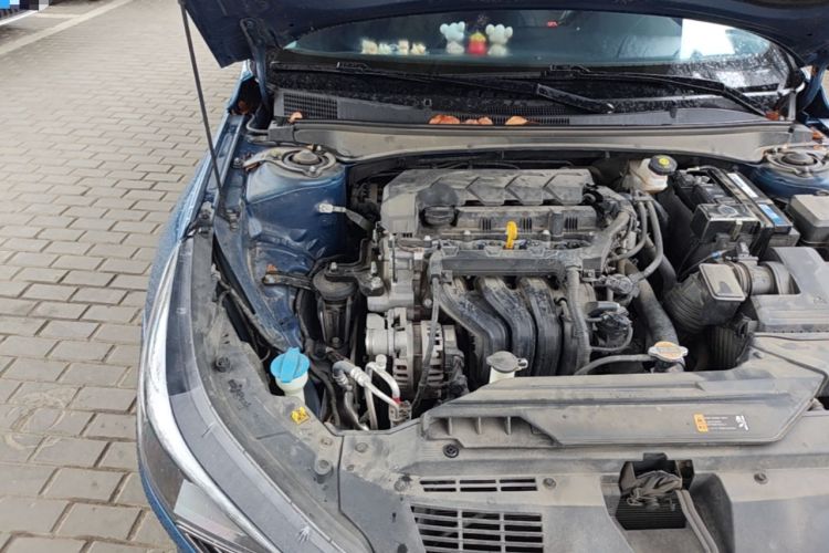 Used Hyundai Elantra 2021 1.5L CVT GLX Elite Edition Engine Bay Right