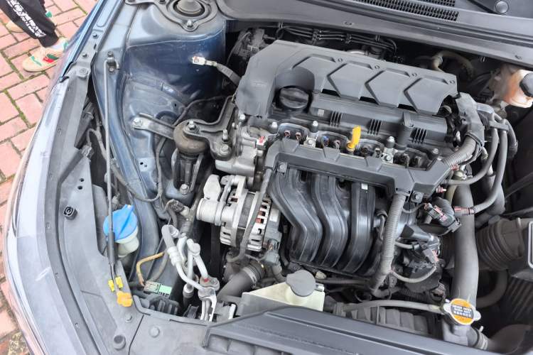 Used Hyundai Elantra 2021 1.5L CVT GLX Elite Edition Engine Bay Right