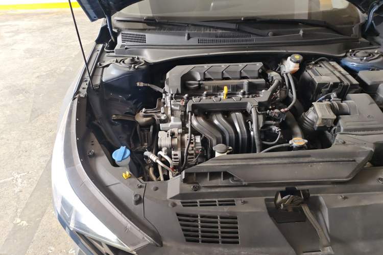 Used Hyundai Elantra 2021 1.5L CVT LUX Prestige Edition Engine Bay Right
