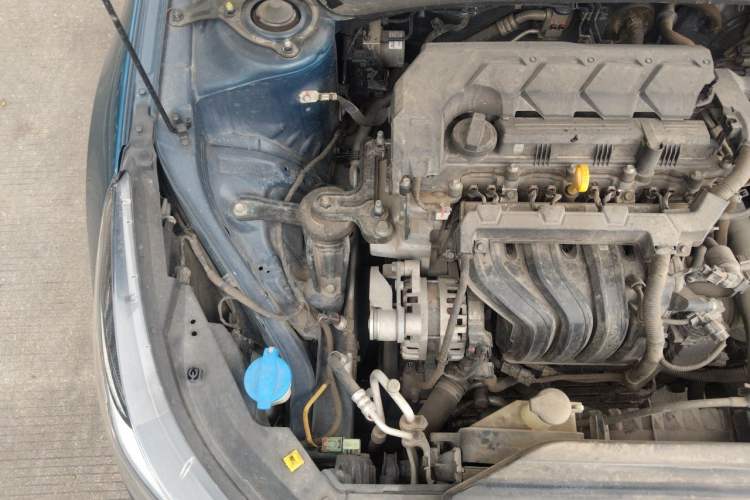 Used Hyundai Elantra 2021 1.5L CVT LUX Prestige Edition Engine Bay Right