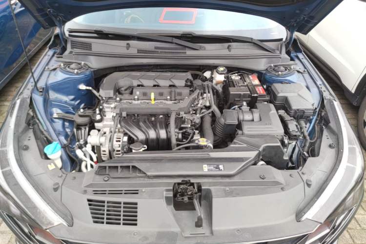 Used Hyundai Elantra 2021 1.5L CVT LUX Prestige Edition Engine Bay