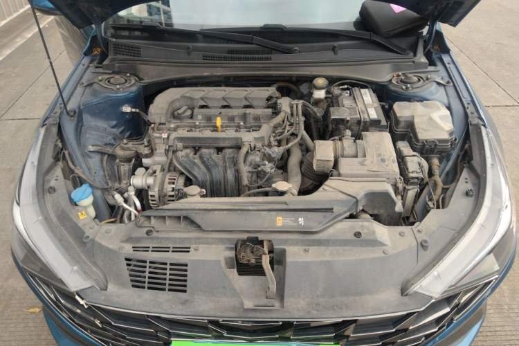 Used Hyundai Elantra 2021 1.5L CVT LUX Prestige Edition Engine Bay