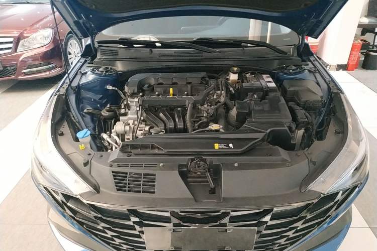 Used Hyundai Elantra 2021 1.5L CVT LUX Prestige Edition Engine Bay
