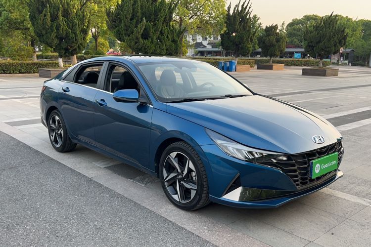 Used Hyundai Elantra 2021 1.5L CVT LUX Prestige Edition Exterior 1