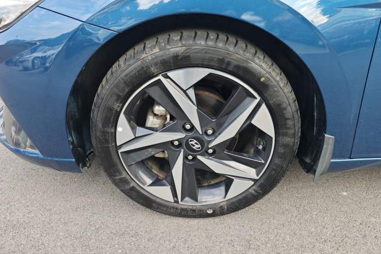 Used Hyundai Elantra 2021 1.5L CVT GLX Elite Edition Exterior 2
