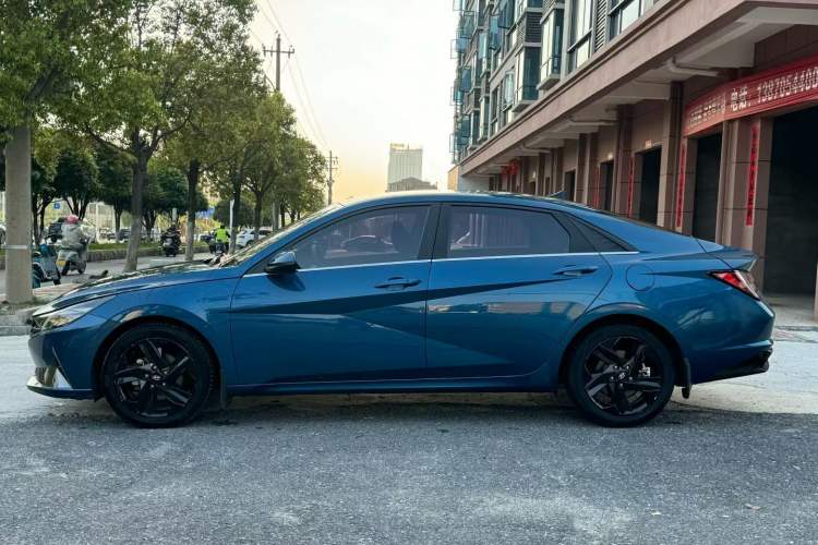 Used Hyundai Elantra 2021 1.5L CVT GLX Elite Edition Exterior 2