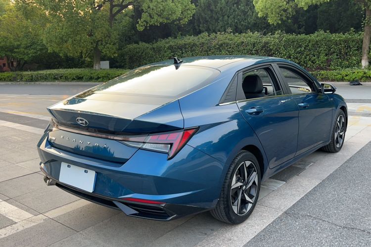 Used Hyundai Elantra 2021 1.5L CVT LUX Prestige Edition Exterior 3