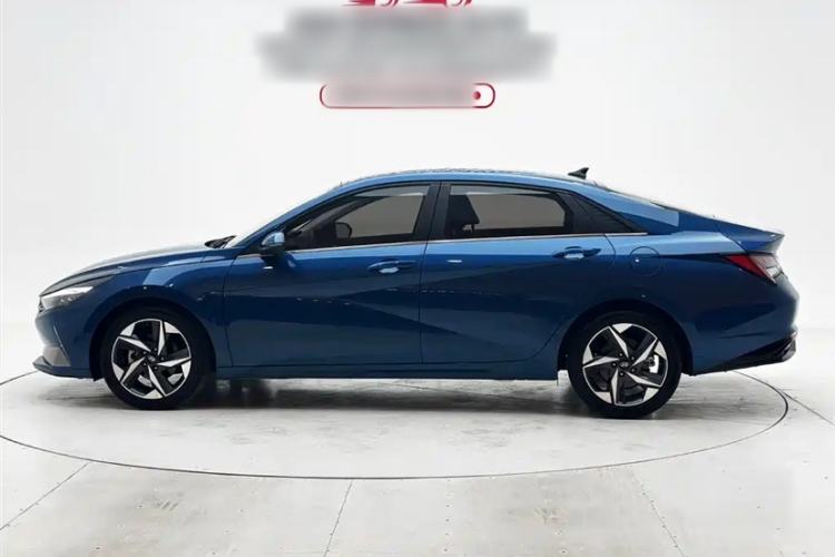 Used Hyundai Elantra 2021 1.5L CVT LUX Prestige Edition Exterior 4