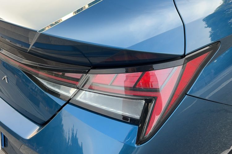 Used Hyundai Elantra 2021 1.5L CVT LUX Prestige Edition Exterior 4