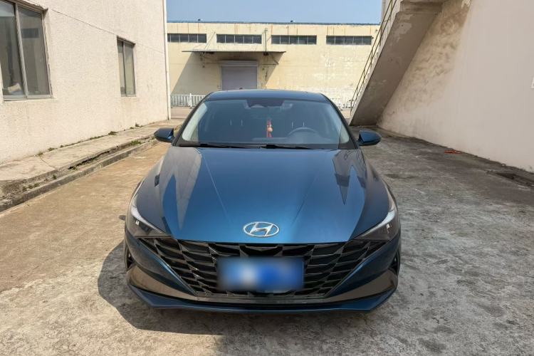 Used Hyundai Elantra 2021 1.5L CVT LUX Prestige Edition Exterior 5