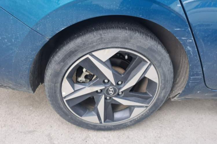 Used Hyundai Elantra 2021 1.5L CVT GLX Elite Edition Exterior 5