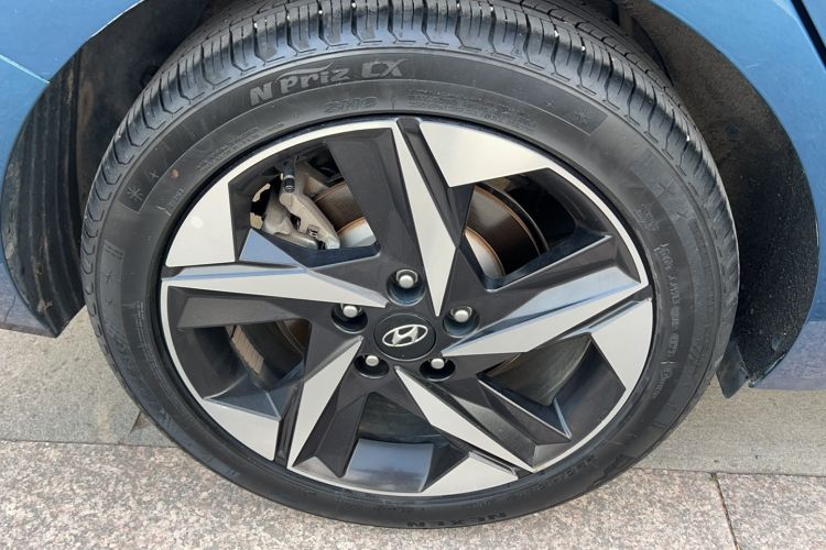 Used Hyundai Elantra 2021 1.5L CVT LUX Prestige Edition Exterior 5
