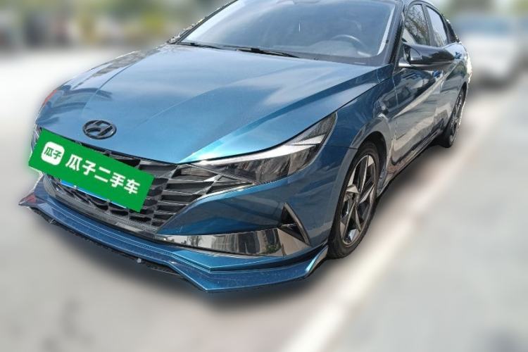 Used Hyundai Elantra 2021 1.5L CVT LUX Prestige Edition Front Left 45 Deg