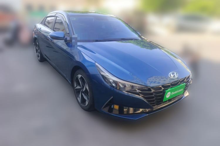 Used Hyundai Elantra 2021 1.5L CVT GLX Elite Edition Front Right 45 Deg
