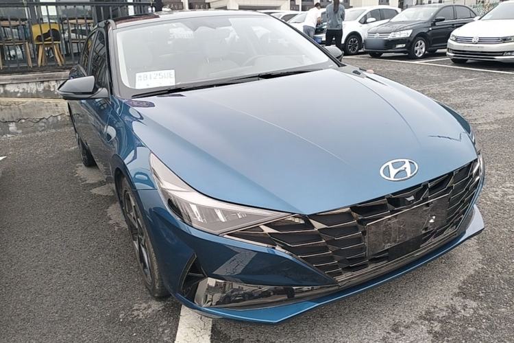 Used Hyundai Elantra 2021 1.5L CVT TOP Flagship Edition Front Right 45 Deg