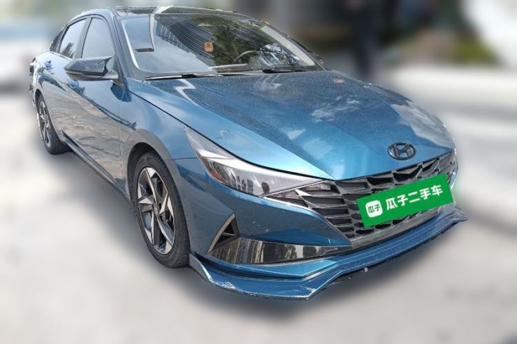 Used Hyundai Elantra 2021 1.5L CVT LUX Prestige Edition Front Right 45 Deg