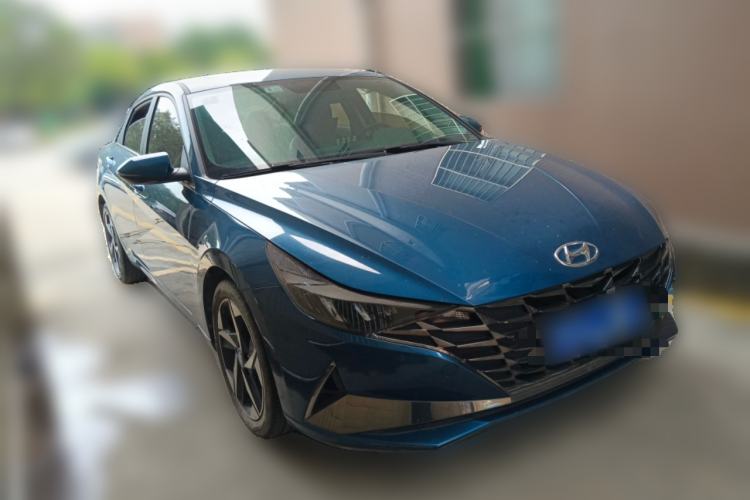 Used Hyundai Elantra 2021 1.5L CVT GLX Elite Edition Front Right 45 Deg