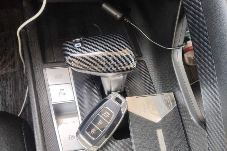 Used Hyundai Elantra 2021 1.5L CVT LUX Prestige Edition Gear Lever