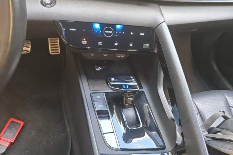 Used Hyundai Elantra 2021 240TGDi DCT TOP Flagship Edition Gear Lever