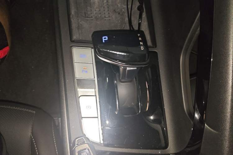 Used Hyundai Elantra 2021 1.5L CVT LUX Prestige Edition Gear Lever