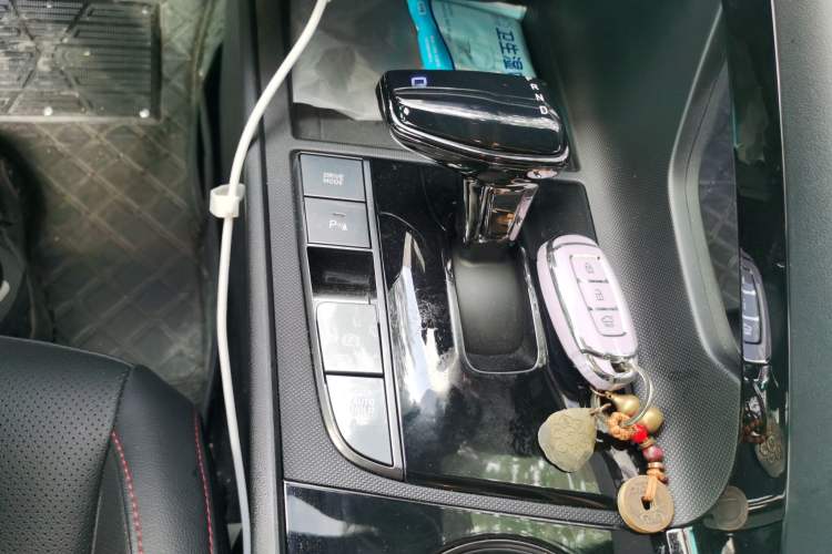 Used Hyundai Elantra 2021 240TGDi DCT TOP Flagship Edition Gear Lever