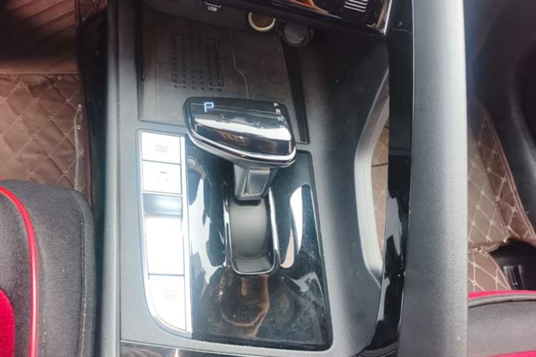 Used Hyundai Elantra 2021 1.5L CVT LUX Prestige Edition Gear Lever