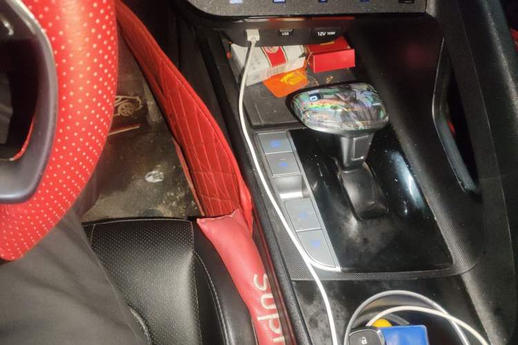 Used Hyundai Elantra 2021 1.5L CVT LUX Prestige Edition Gear Lever