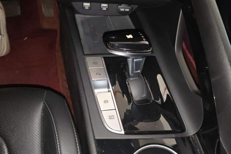 Used Hyundai Elantra 2021 1.5L CVT LUX Prestige Edition Gear Lever