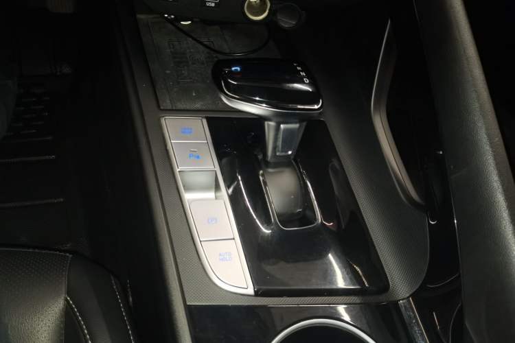 Used Hyundai Elantra 2021 1.5L CVT LUX Prestige Edition Gear Lever