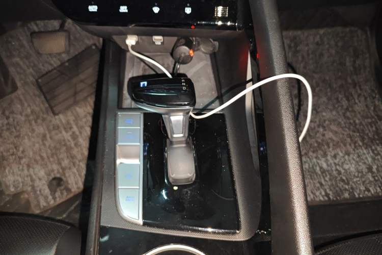 Used Hyundai Elantra 2021 1.5L CVT LUX Prestige Edition Gear Lever
