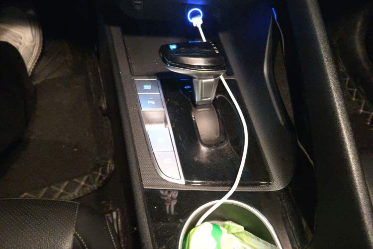 Used Hyundai Elantra 2021 1.5L CVT GLX Elite Edition Gear Lever