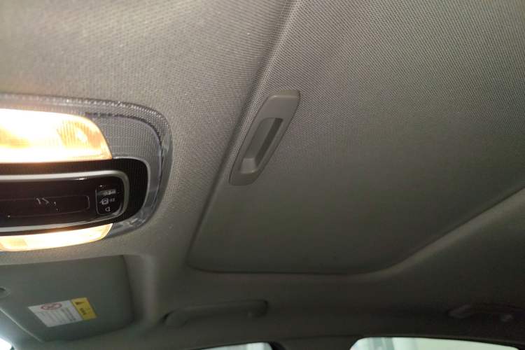 Used Hyundai Elantra 2021 1.5L CVT GLX Elite Edition Headliner