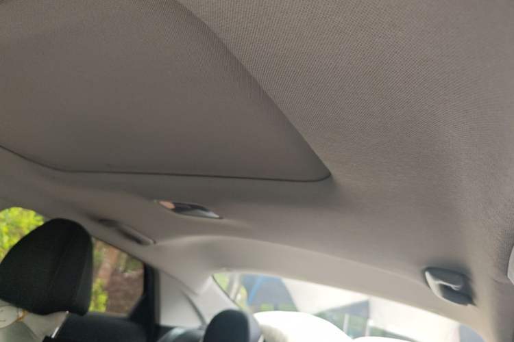 Used Hyundai Elantra 2021 1.5L CVT GLX Elite Edition Headliner