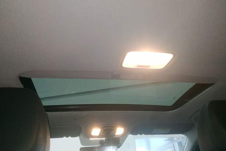 Used Hyundai Elantra 2021 1.5L CVT LUX Prestige Edition Headliner