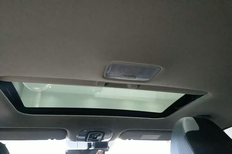 Used Hyundai Elantra 2021 1.5L CVT LUX Prestige Edition Headliner