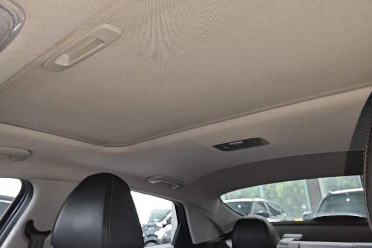 Used Hyundai Elantra 2021 1.5L CVT GLX Elite Edition Headliner