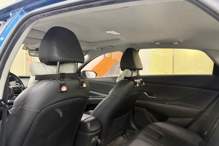 Used Hyundai Elantra 2021 1.5L CVT GLX Elite Edition Headliner