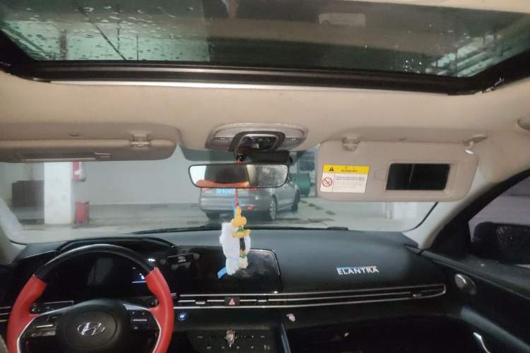 Used Hyundai Elantra 2021 1.5L CVT LUX Prestige Edition Headliner