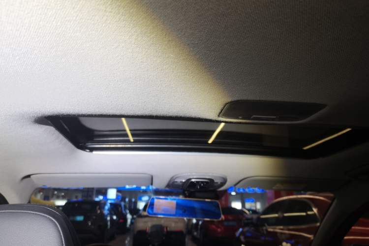 Used Hyundai Elantra 2021 1.5L CVT LUX Prestige Edition Headliner