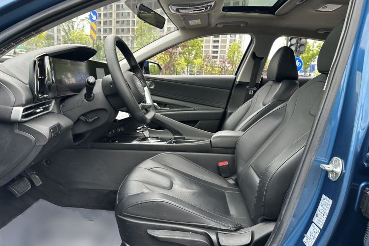 Used Hyundai Elantra 2021 1.5L CVT GLX Elite Edition Interior 2
