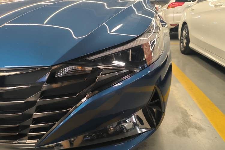 Used Hyundai Elantra 2021 1.5L CVT GLX Elite Edition Left Front Headlight